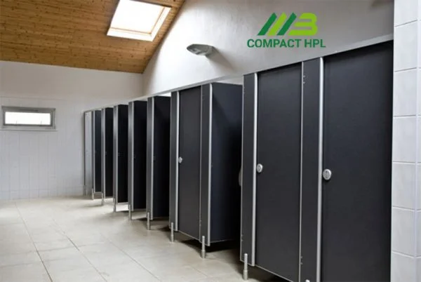 Báo giá thi công tấm compact giá tốt chất lượng tại HPL Miền Bắc 2 vach ngan nha ve sinh compact hpl mienbac