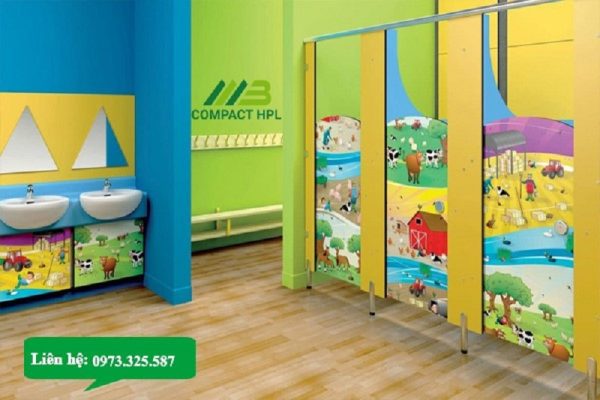 Thiết kế & lắp đặt vách ngăn nhà vệ sinh mầm non chuẩn an toàn cho bé 1 Vách ngăn nhà vệ sinh mầm non