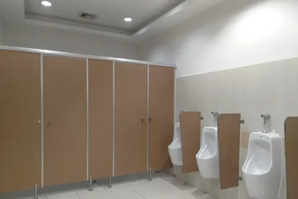 Tại sao nên chọn tấm vách vệ sinh compact Quảng Ninh 1 Tại sao vách vệ sinh compact Quảng Ninh là phần qua trọng không thể thiếu
