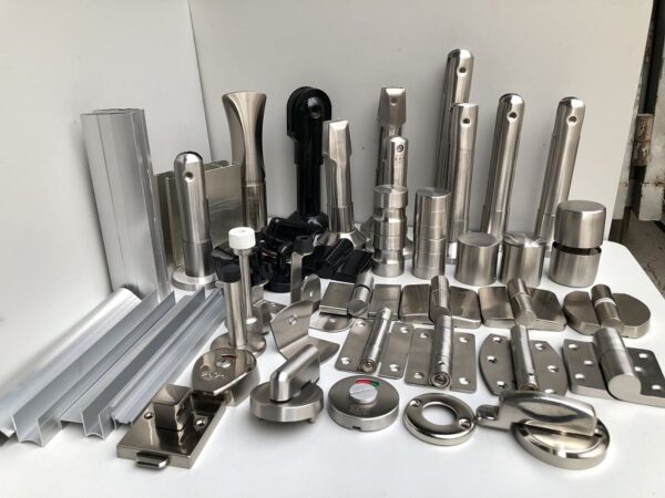 Kinh nghiệm mua và lắp đặt phụ kiện vách ngăn toilet compact