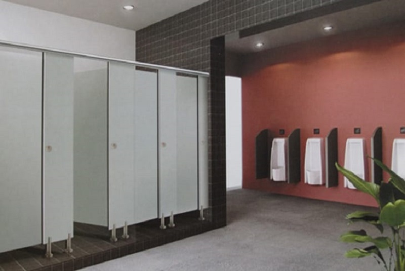 Xu hướng sử dụng vách ngăn toilet quán cafe trong thiết kế nội thất năm 2025