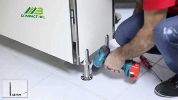 Dịch vụ thi cong vach ngan ve sinh Compact HPL chất lượng cao