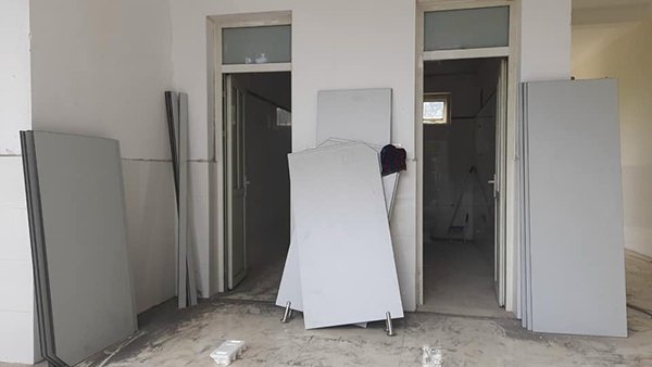 Thi công vach ngan ve sinh gia re cho nhà máy, khu công nghiệp, trung tâm thương mại