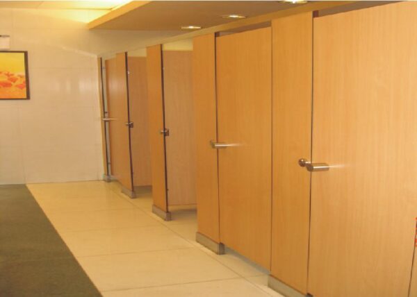 Kinh nghiệm thi công vách ngăn nhà vệ sinh chống nước trọn gói