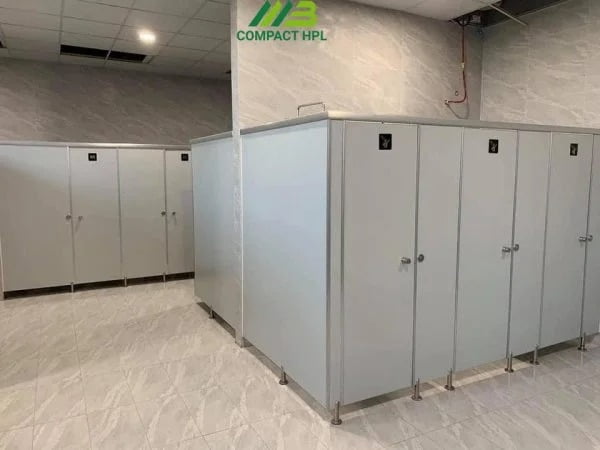 Tiết kiệm chi phí lắp đặt vách ngăn vệ sinh với những mẹo đơn giản