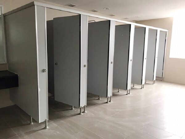 Những lưu ý thi công vách ngăn toilet quan trọng không nên bỏ qua