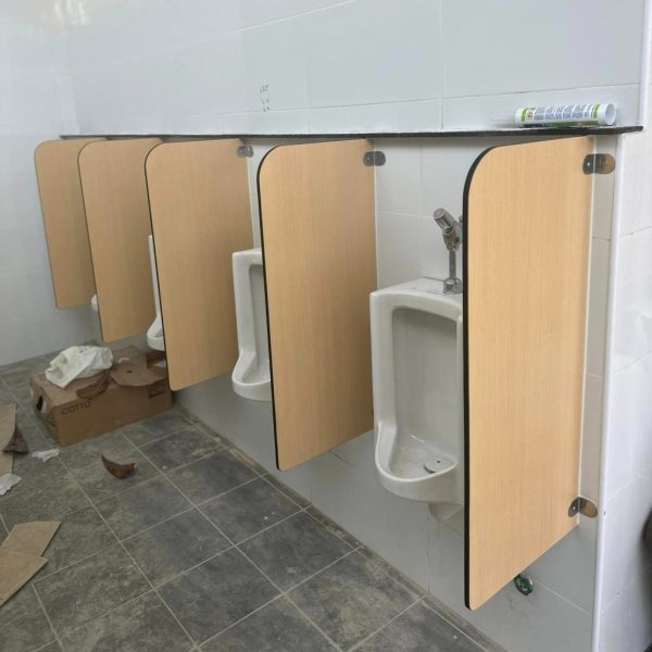 Đơn vị lắp đặt vách Compact HPL trọn gói – Tư vấn, thi công tận nơi tại HPL Miền Bắc