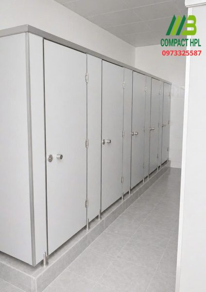 Bí quyết áp dụng kỹ thuật lắp đặt vách ngăn Compact HPL hiệu quả, tiết kiệm chi phí